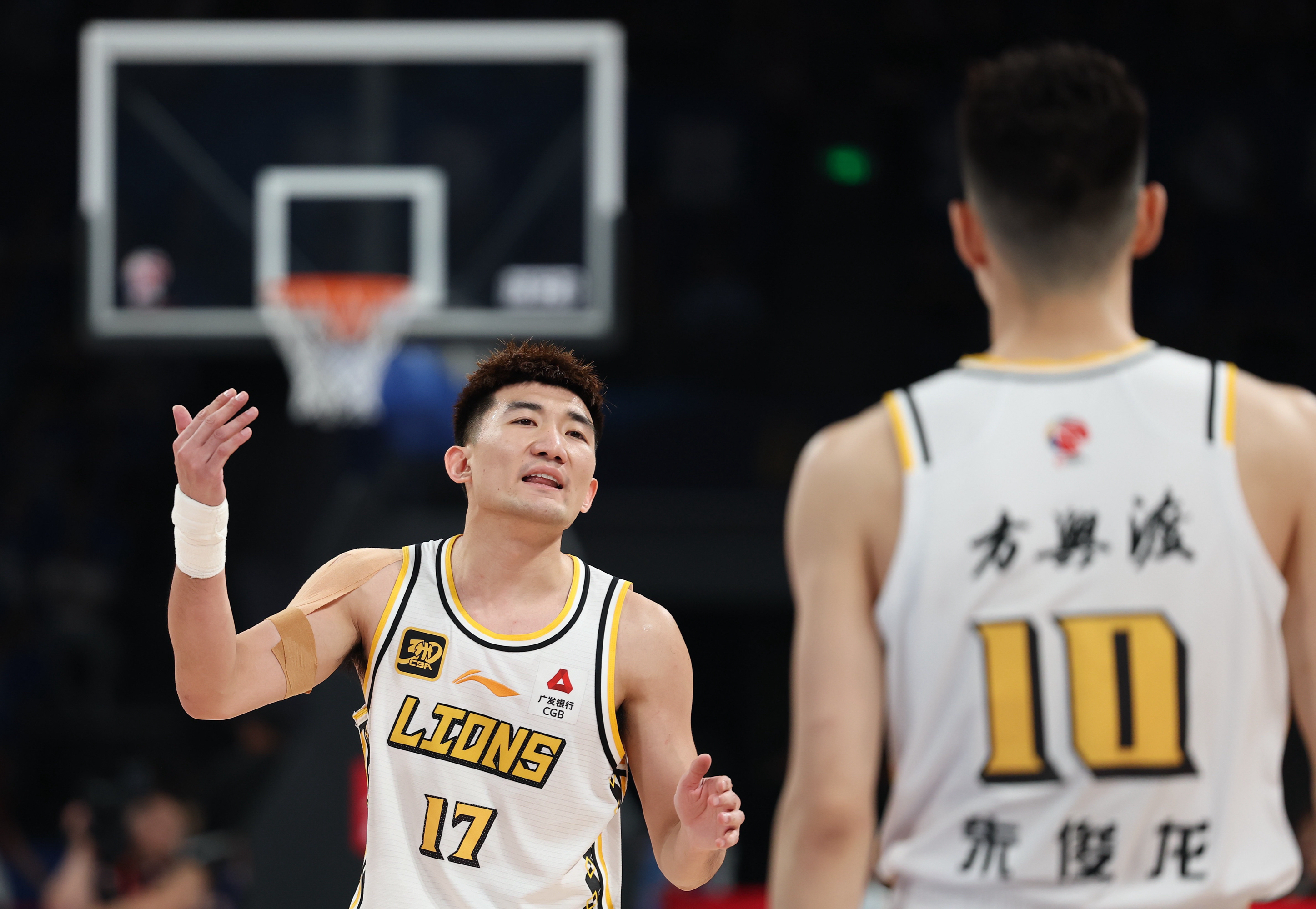 AYX SPORTS-NBA常规赛转会期再迎强敌，辽宁本钢豪取连胜，主帅态度：信心回归，球队文化再被提及的简单介绍